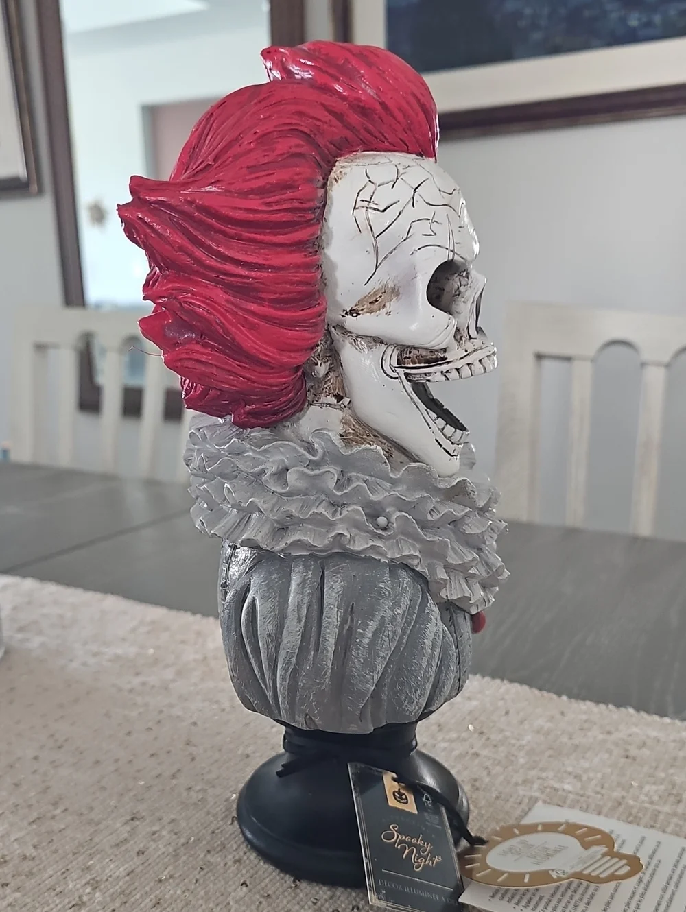 NWT! Pennywise Light Up Skeleton Halloween Bust 🤡
